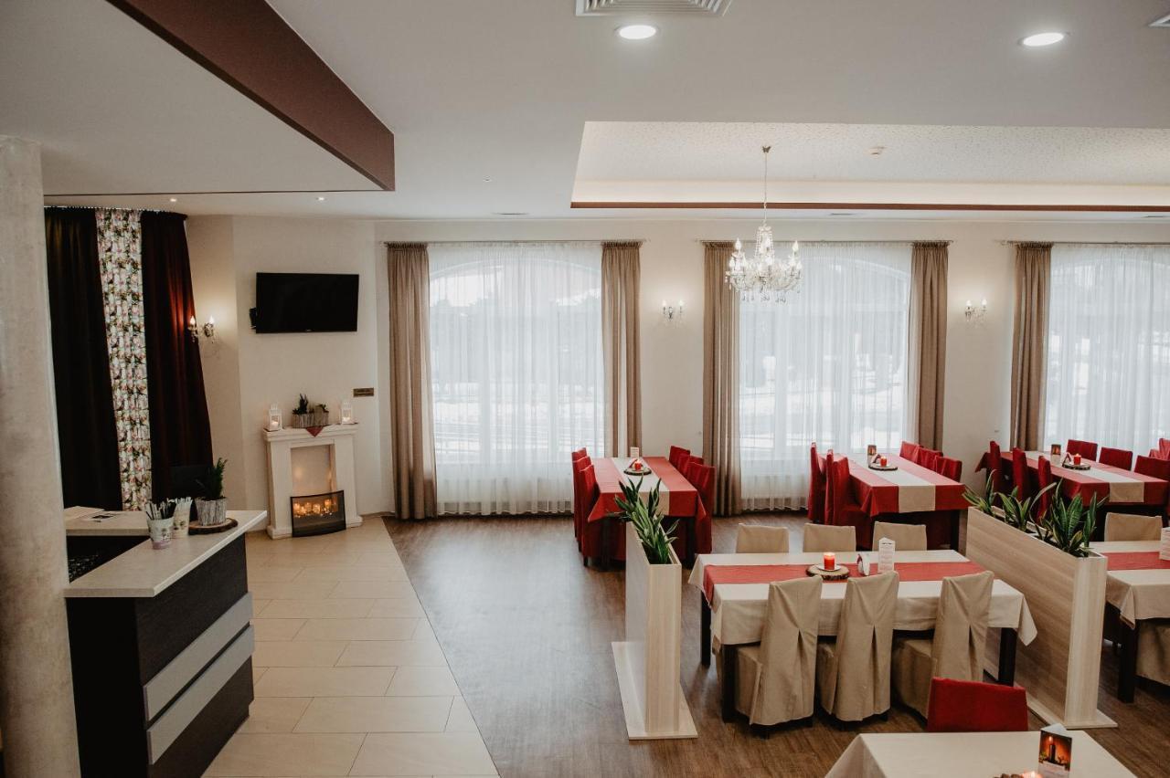 Hotel Zacisze Bratkowice Extérieur photo