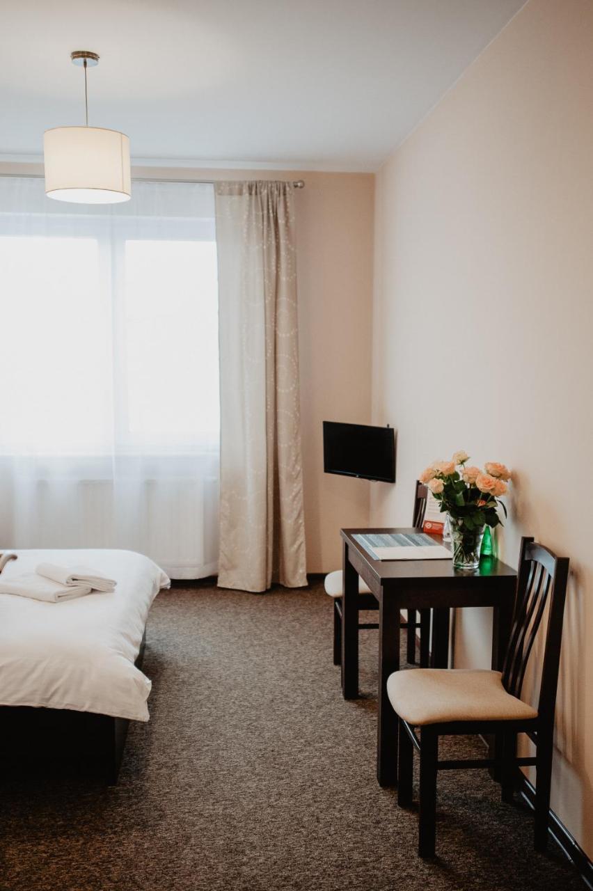 Hotel Zacisze Bratkowice Extérieur photo